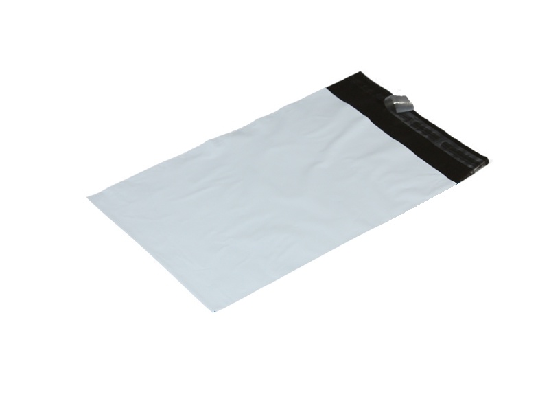 Levně 100 ks - Obálka plastová samolepiaca bielo-čierna 250x350 hr. 0,06 (80% podiel recyklátu)