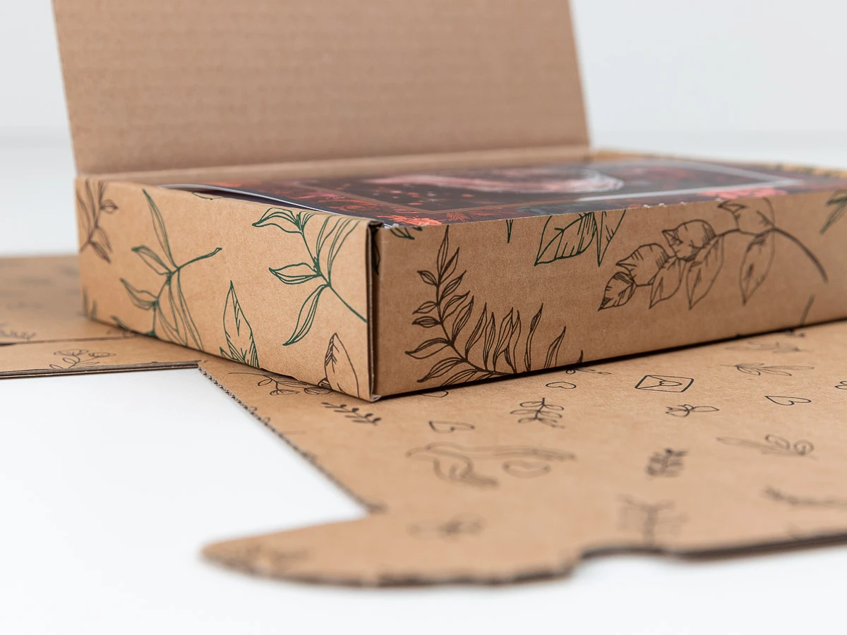 Darčeková krabica s potlačou listov 220x150x42 mm - 004