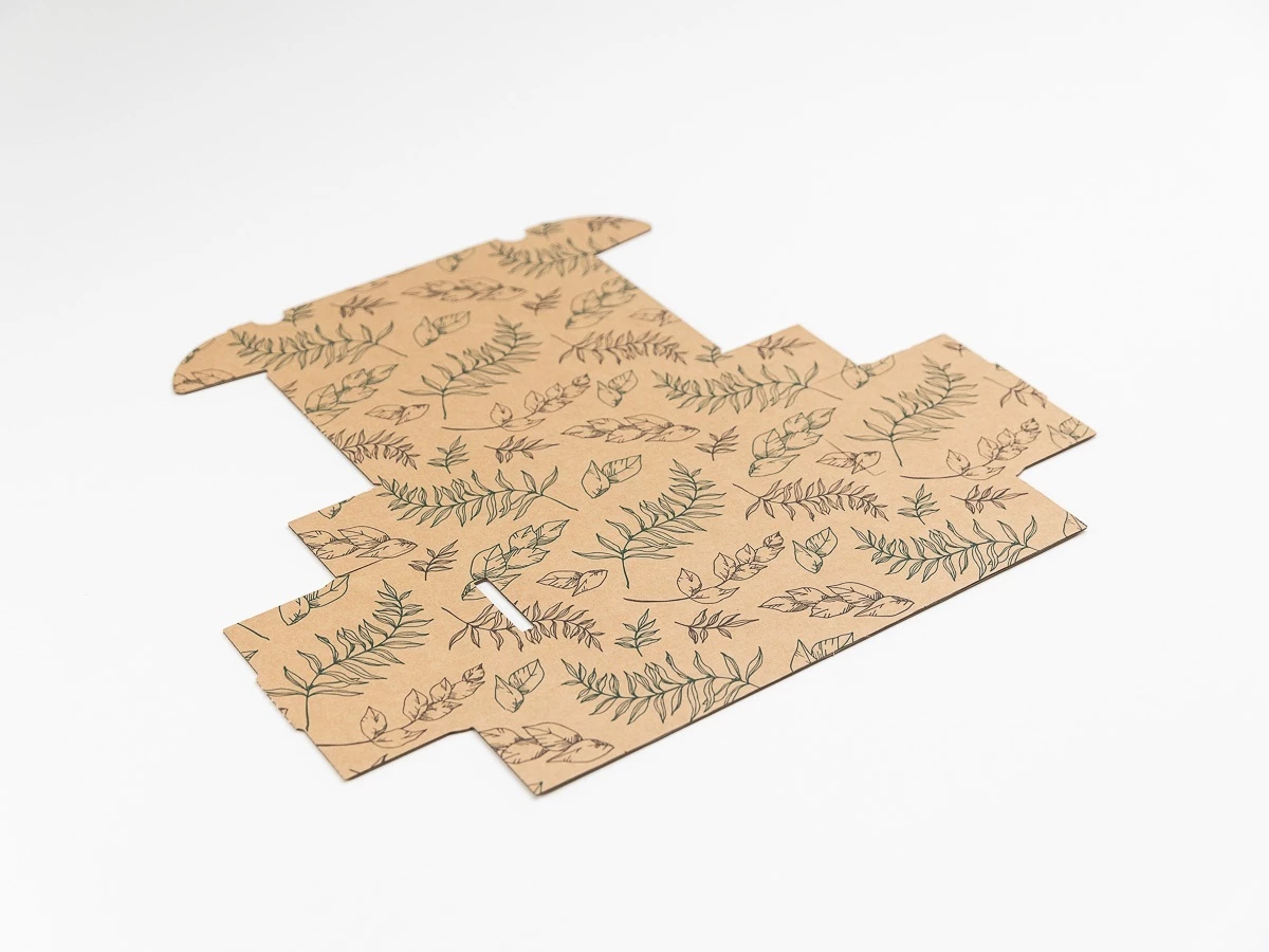 Darčeková krabica s potlačou listov 240x140x60 mm - 002