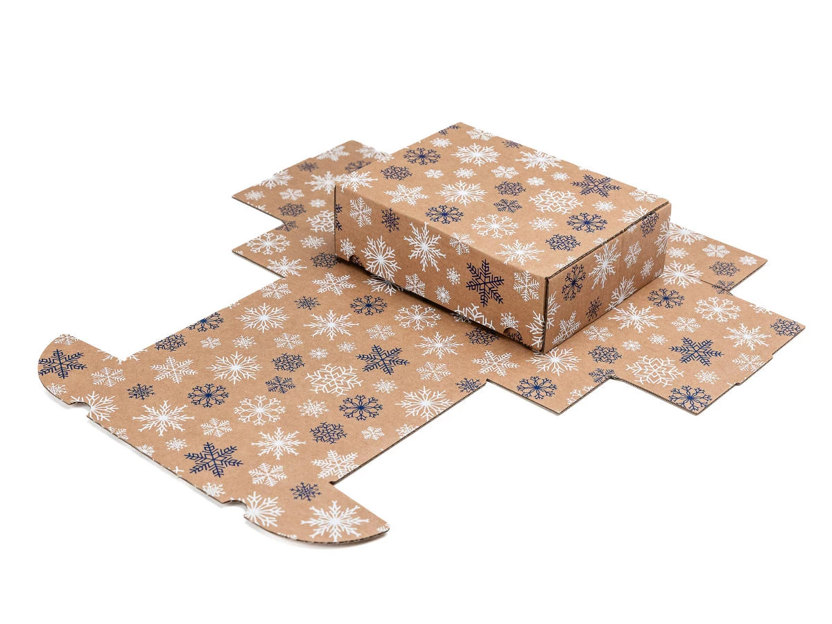 Darčeková krabica s potlačou vločiek 245x185x75 mm - 008