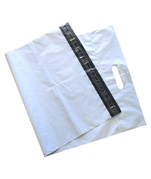 Obálka plastová samolepiaca bielo-čierna 360x550+80 hr. 0,06 s uchom - 005