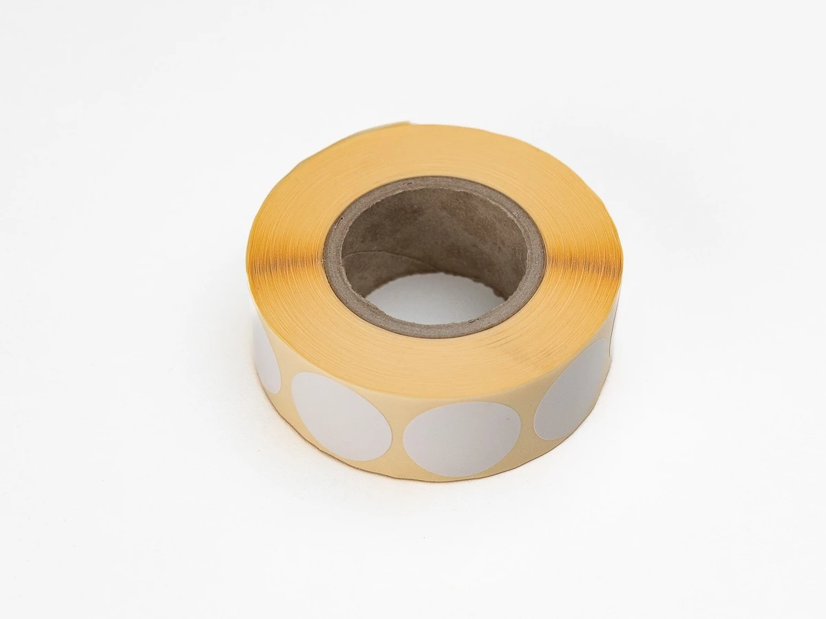 Samolepiace kolieska biele, priemer 25 mm, 1000 ks na rolke - 002