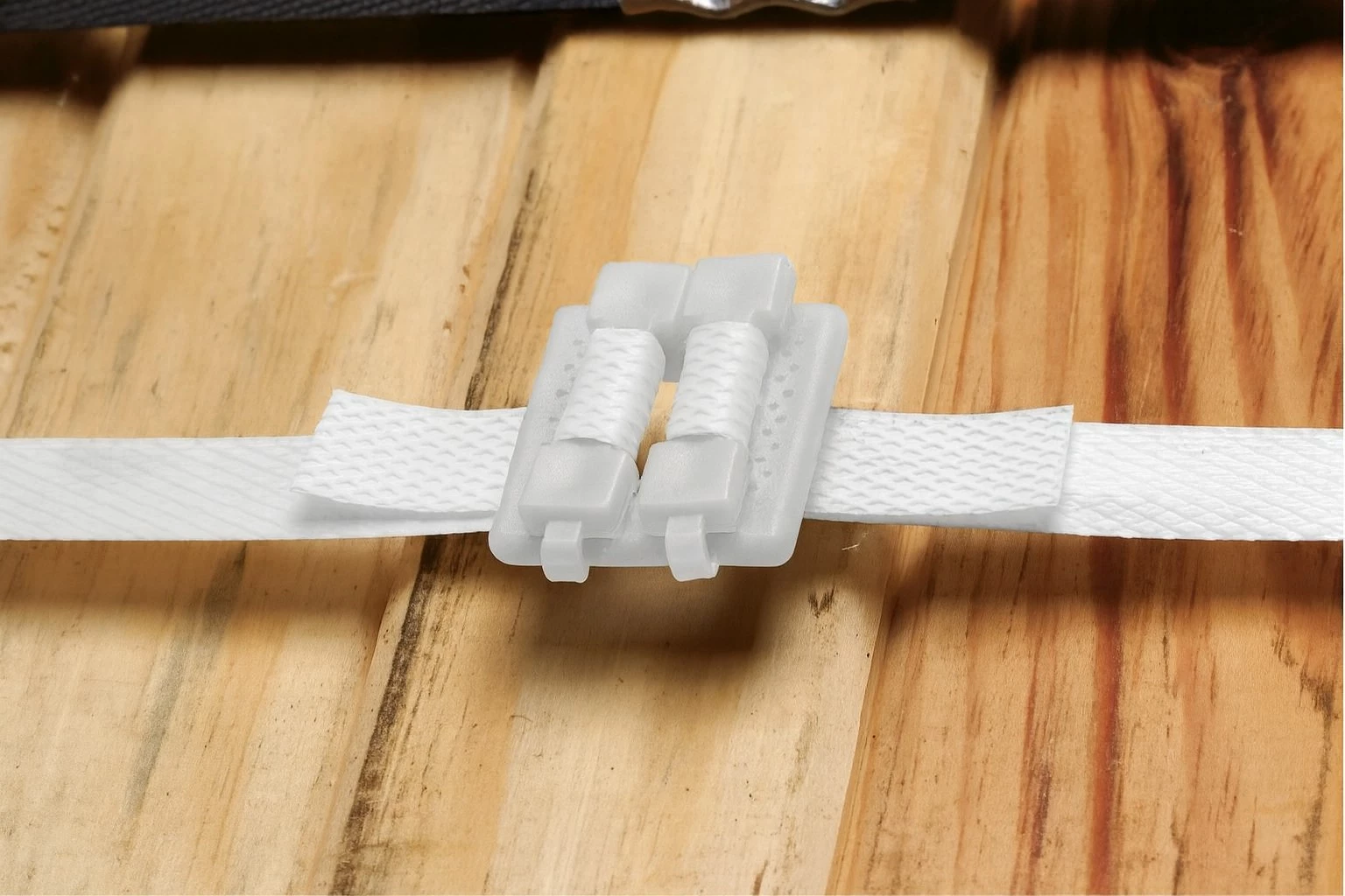 Spona viazacia plastová pre pásku polypropylénovú šírka 10 - 12 mm - 001