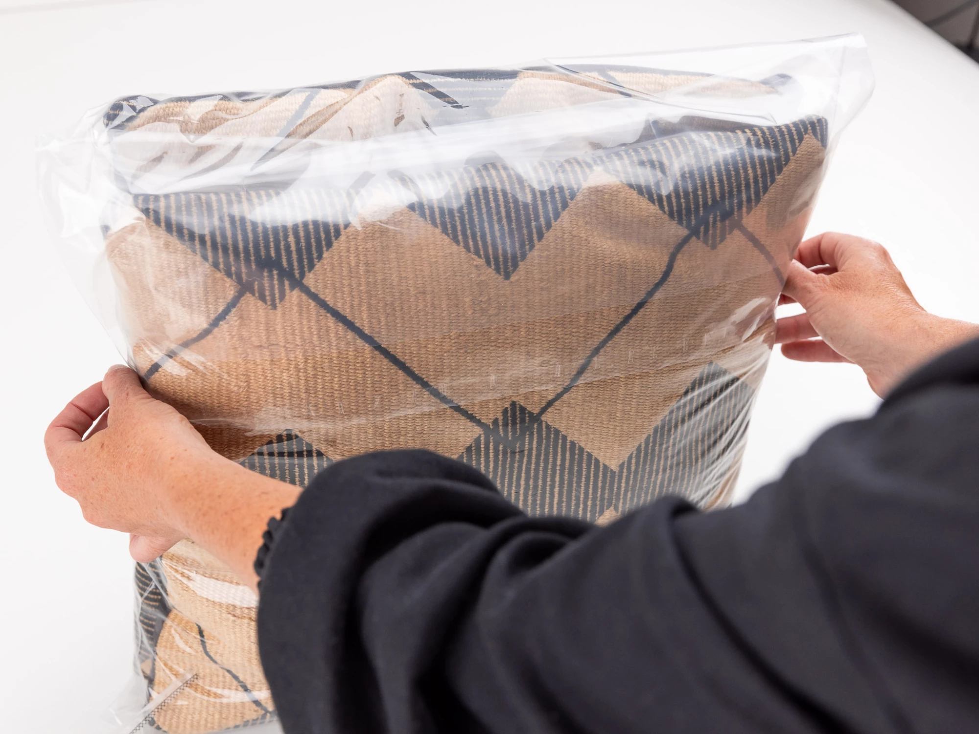 Vrecko ploché 600x950+40/0,055 PE, samolepiaca chlopňa - 003