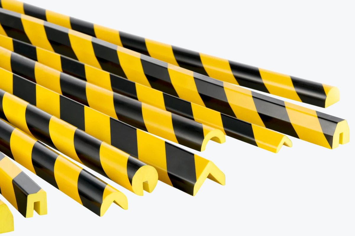 žlto-čierne ochranné profily
