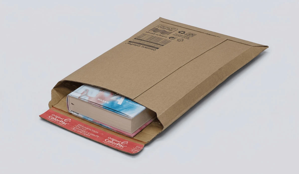 kniha v kartónovej obálke